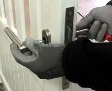 changer une serrure de portail