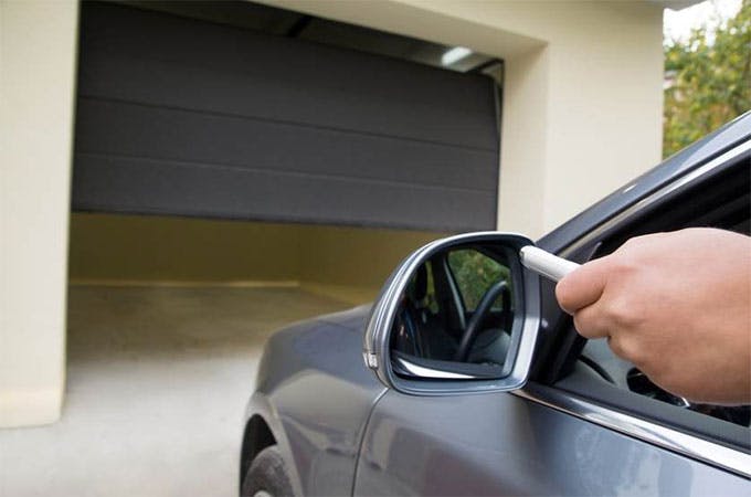 ouvrir une porte de garage